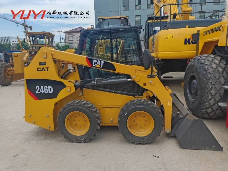 Chargeuse compacte sur pneus Cat 246D d'occasion - Machines Caterpillar d'occasion - Chargeuse sur pneus d'occasion à vendre