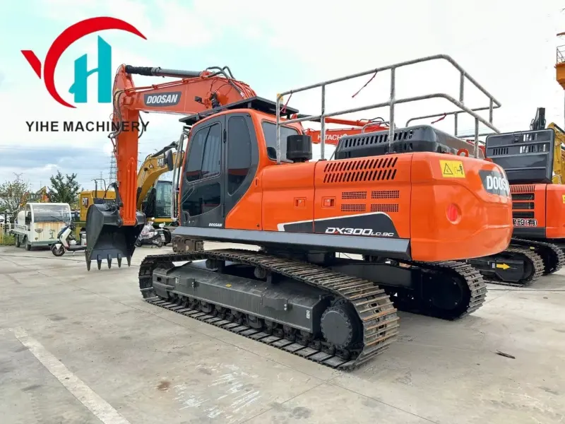 Durable Original Used DOOSAN DX300 Excavator Good Condition Construction Machinery