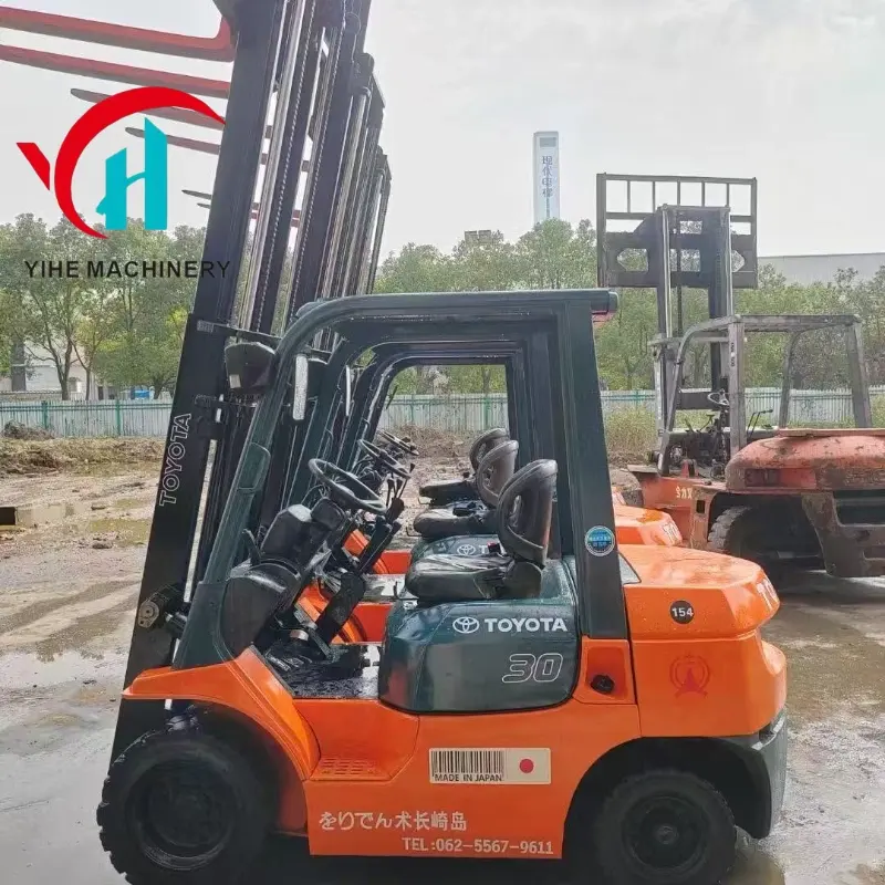 Used TOYOTA FD30 Midi Forklift for Sale