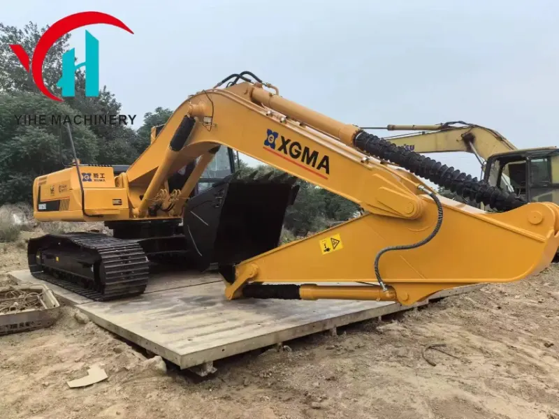 Used XGMA 825 Small Hydraulic Excavator Competitive Price Durable Machine for Sale