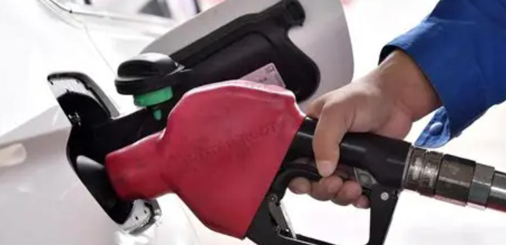 Reshaped oil price patterns disrupt global logistics, and the UAE’s withdrawal from OPEC+ affects the cross-border transportation of large pile foundation equipment