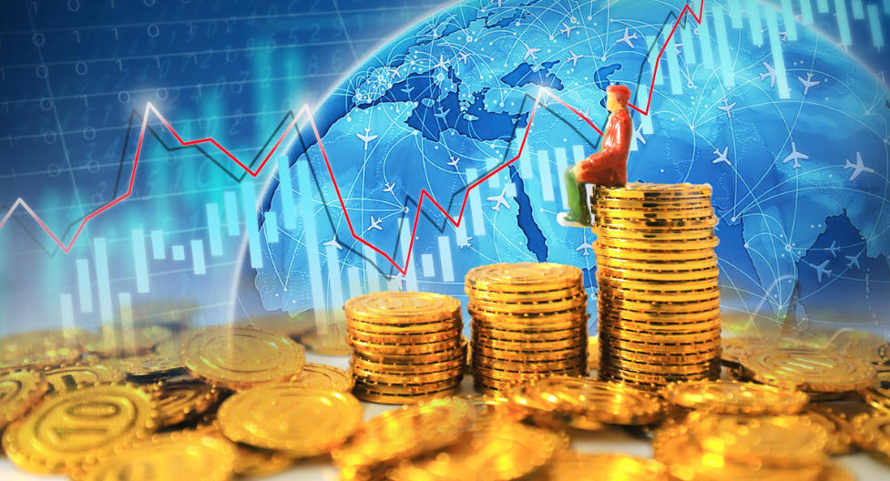 Crude oil prices plummet while gold and silver surge; ceasefire window reshapes the shipping and logistics landscape for large-scale equipment