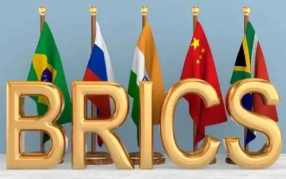 La intensificación de la cooperación entre los BRICS trae consigo nuevos cambios para la logística transfronteriza de equipos de cimentación de pilotes de gran tamaño.