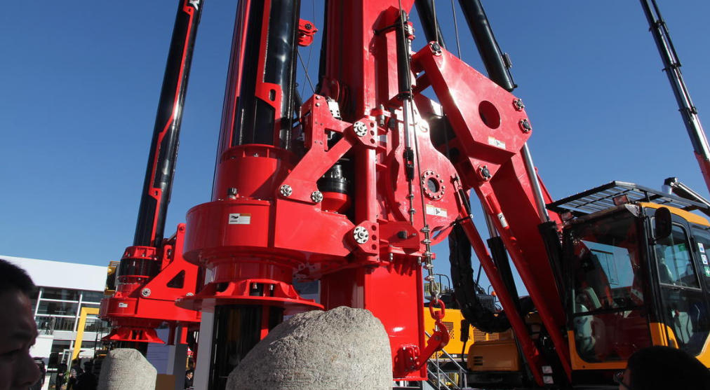 Duelo entre par motor y eficiencia: Análisis de las principales fortalezas de las plataformas de perforación rotatoria XCMG y Sany