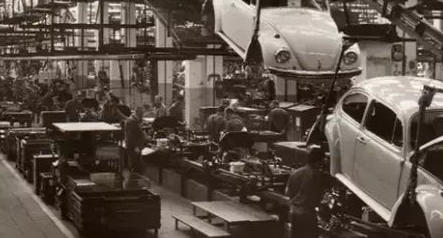 Los pedidos industriales alemanes han caído drásticamente y la demanda de logística de gran tamaño a Europa para equipos de cimentación sobre pilotes continúa debilitándose.