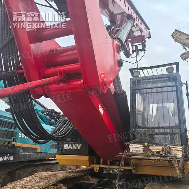 Perfuratriz rotativa SR285 com excelente eficiência de construção.