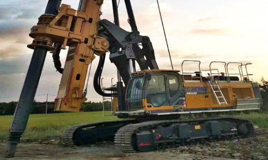 Análisis de la influencia del material y el número de secciones de la barra de perforación de la plataforma de perforación rotativa en la estabilidad de la perforación.
