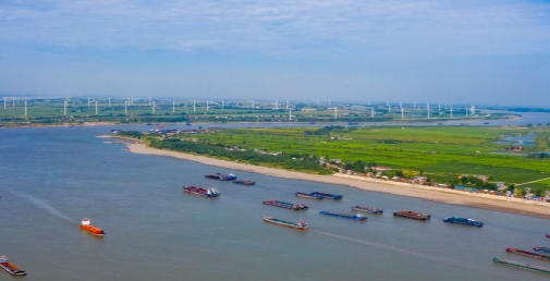 Favorable turning‑points have emerged for the waterway situation, and the overseas logistics of large‑scale pile‑foundation equipment such as rotary drilling rigs remain stable and manageable