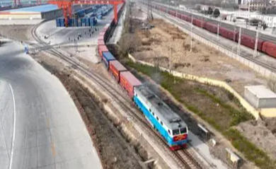 China-Europe Railway Express Accelerates Quality Improvement and Efficiency Gains; Cross-border Logistics for Large Engineering Equipment Enters a New Track of Stability and Excellence