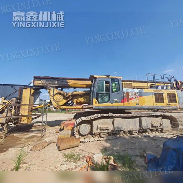 Smooth transitions XCMG XR220D Rotary Drilling Rig