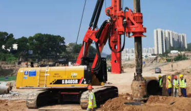 Estratégia de construção otimizada para perfuração rotativa em geologia complexa de cavernas cársticas e camadas de seixos.