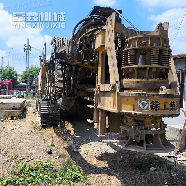 Construcción en terrenos complejos con la perforadora rotativa XCMG XR220D