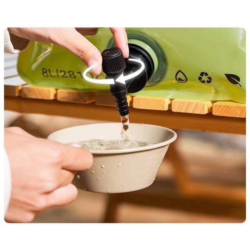 Grifo plegable para bolsa de agua al aire libre