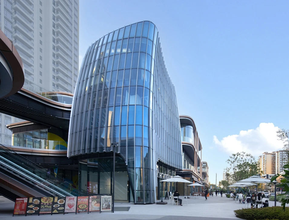 Commercial Complex / Super High-Rise Building