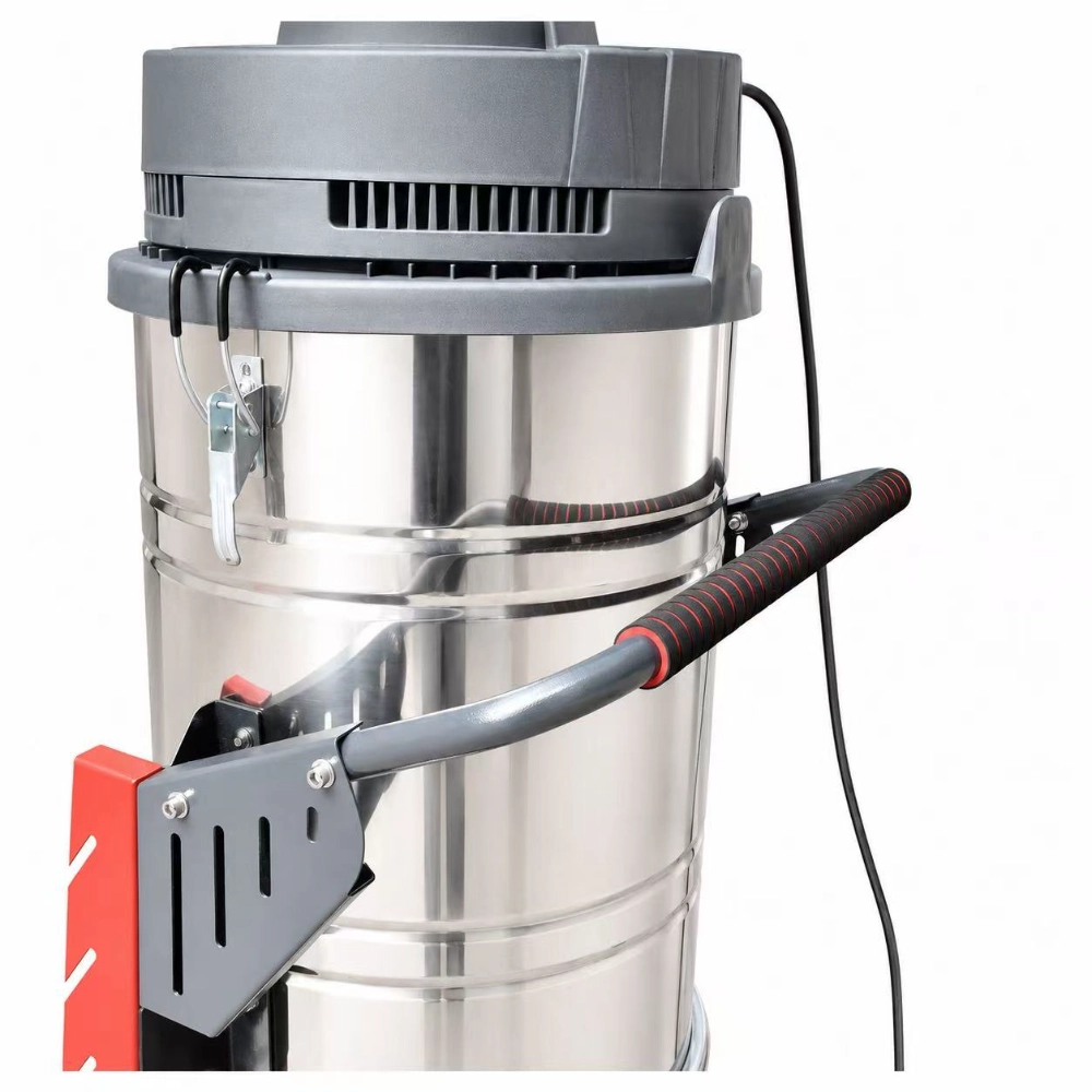 ZY-G5 wet and dry industrial vacuum cleaner ergonomic handle and stainless steel tank latch detail