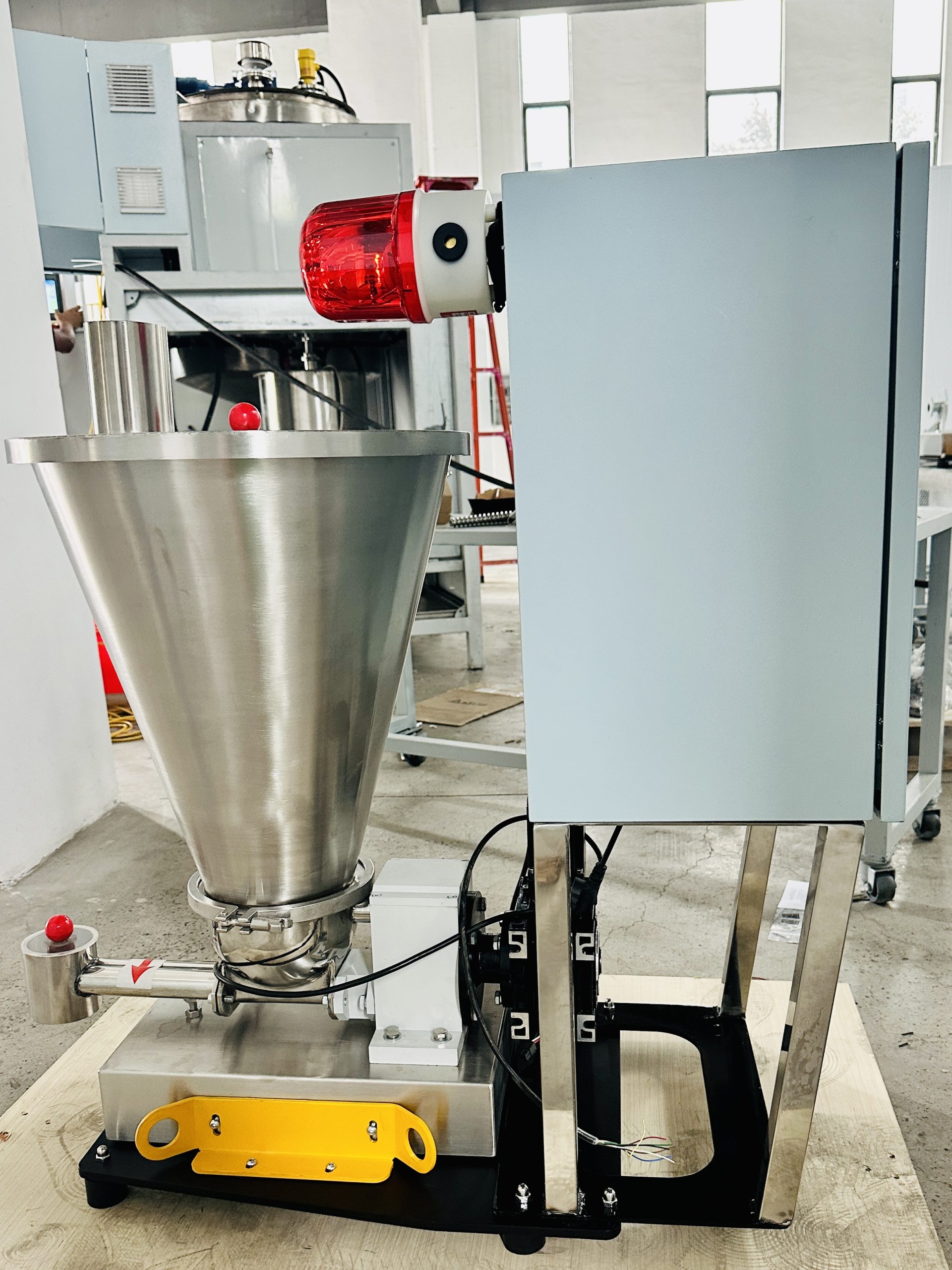 Enhancing Production Efficiency: An Analysis of the Advantages of Twin-Screw Loss-in-Weight Feeders
