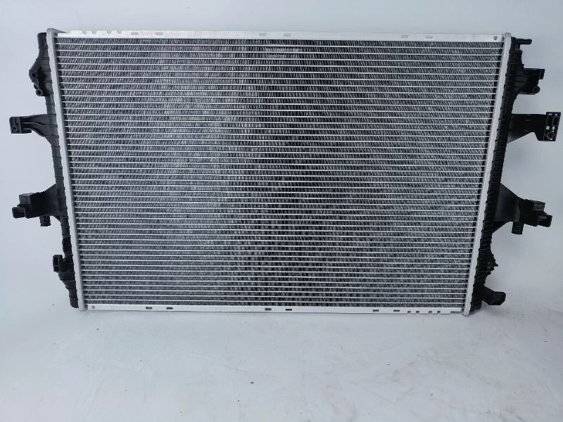 مشعاع ألومنيوم لسيارة فولكس فاجن ترانسبورتر T5 03-MT 7H0121253GJ بسعر منخفض OEM