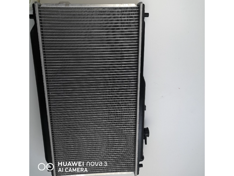 مشعاع بلاستيكي KIA SEPHIA' 1.8 AT مُلحم OK2A215200BOK2A215200D سيارة في قطع غيار