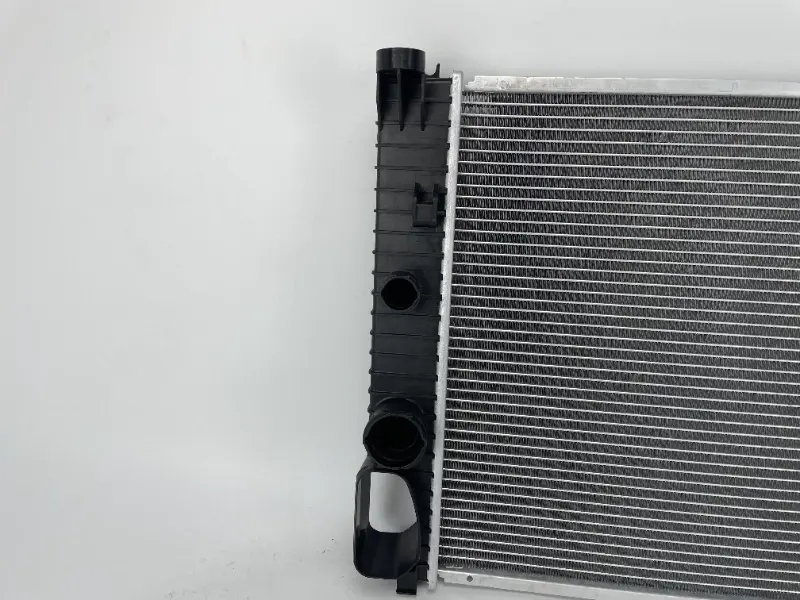 Benz CLS-CLASS W 219 CLS 280 CDI 04- MT Radiator 211 500 34 02 قطع غيار المركبات