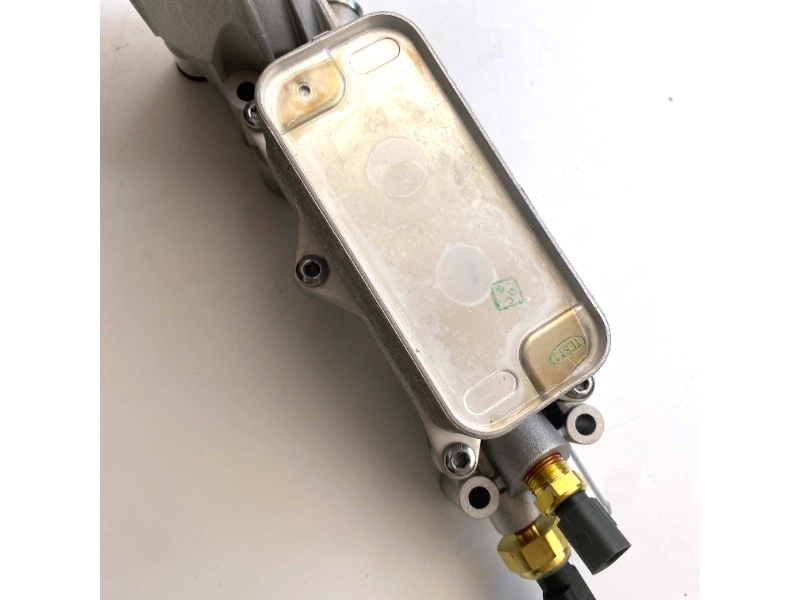11-13 Jeep Dodge Chrysler 3.6L V6 OEM 5184294AE fabrika araç parçaları için rekabetçi fiyatlı Motor Yağı Soğutucusu