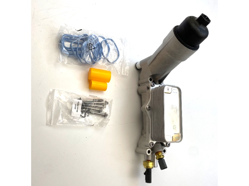 11-13 Jeep Dodge Chrysler 3.6L V6 OEM 5184294AE fabrika araç parçaları için rekabetçi fiyatlı Motor Yağı Soğutucusu