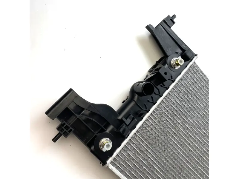 GM CRUZE 1.8I 16V 09- AT Radiator 13267652 قطع غيار السيارة