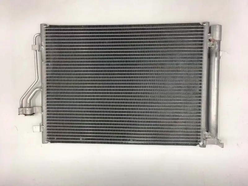 مكثف تكييف هيونداي ix35 97606-2Y000 قطع غيار السيارات