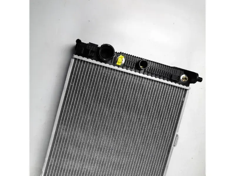 Benz C-CLASS W 204 C 180 CDI 07- AT Radiator 204 500 12 03 قطع غيار السيارات