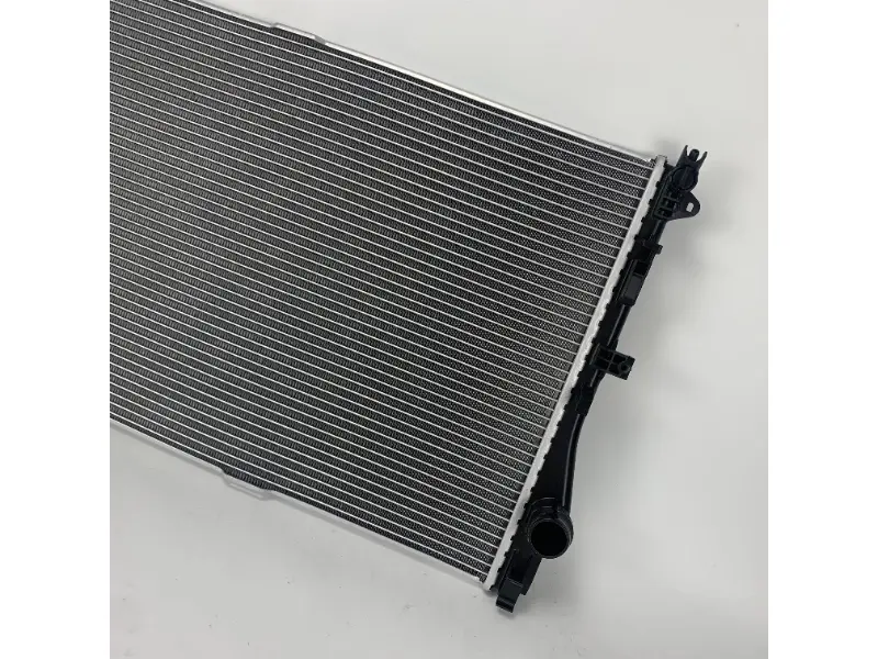 Benz GL CLASS 3. 0L V6 TURBO 13-14166 AT Radiator A099500 0104A099500 1303 Auto parts