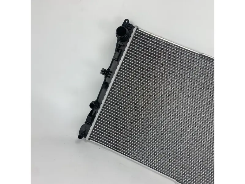 Benz GL CLASS 3. 0L V6 TURBO 13-14166 AT Radiator A099500 0104A099500 1303 Auto parts
