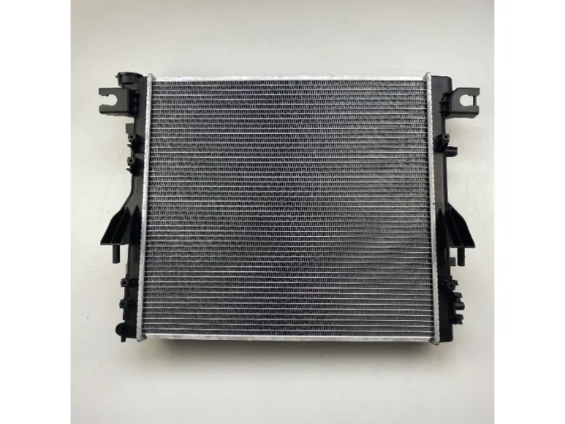 GM WRANGLER 3. 8L V6 07-15 MT Radyatör 55056633AA Motor soğutma