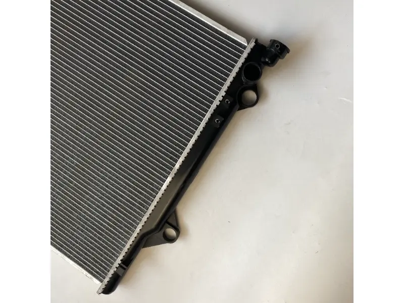 قطع غيار السيارات Toyota PARAD0 4.0L 03- AT Radiator 16400-62230