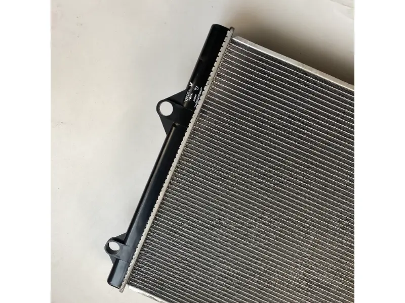 قطع غيار السيارات Toyota PARAD0 4.0L 03- AT Radiator 16400-62230