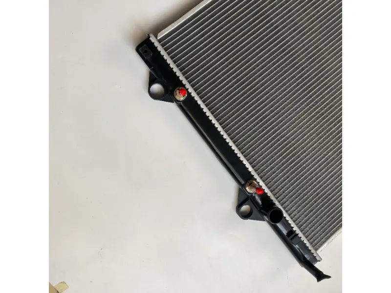 قطع غيار السيارات Toyota PARAD0 4.0L 03- AT Radiator 16400-62230