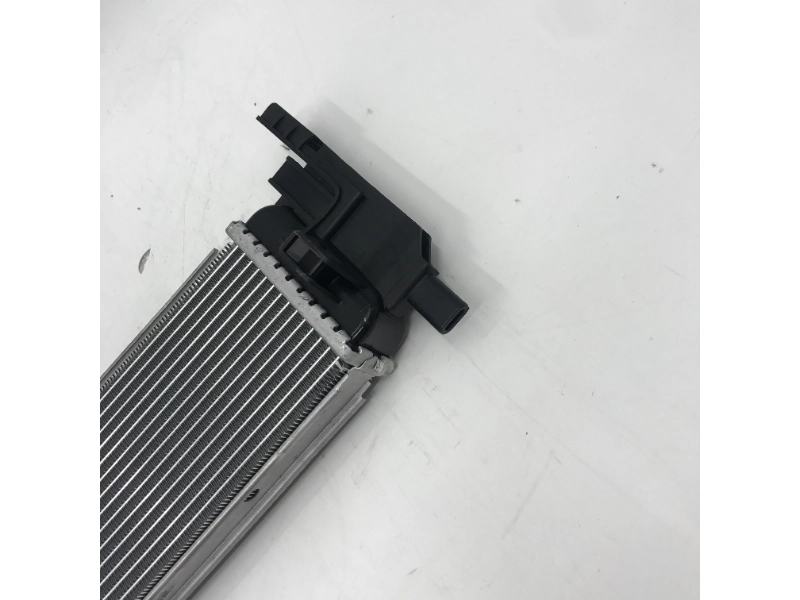 Intercooler de aluminio de alto rendimiento y costo AUDI A3S3(8V)1.2T 5Q0121251EL Refrigeración de motor al por mayor