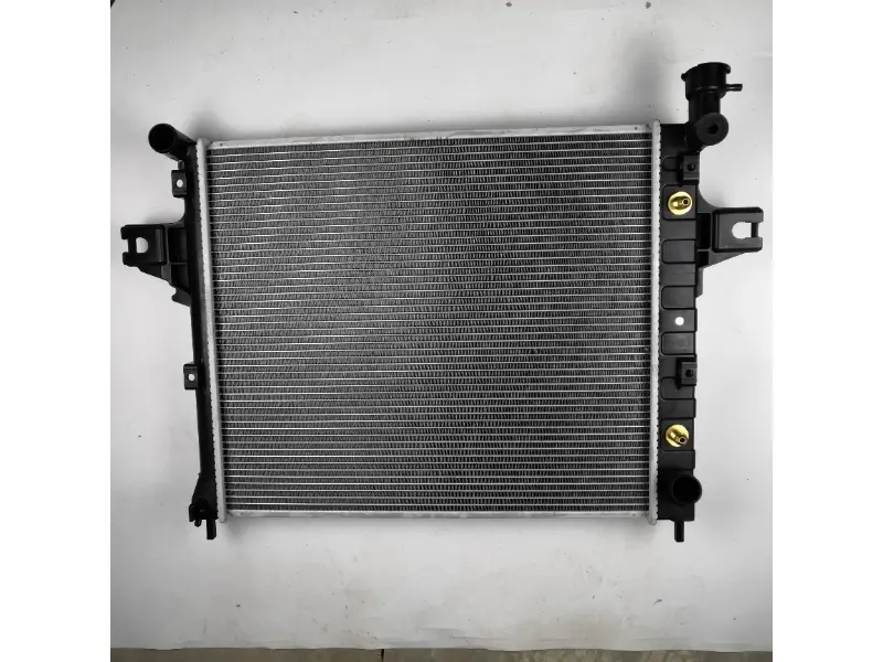 GM GRAND CHEROKEE LAREDO V8 4.7L 01-04 AT Radiator 52079883ABAD سيارة في قطع غيار