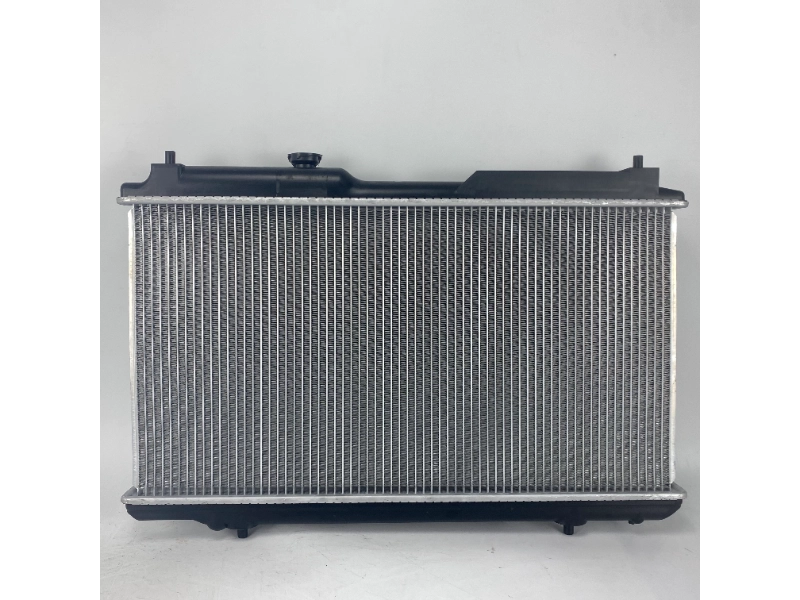 Yüksek maliyetli performans Honda Radyatör CRV 2.0L RD1 AT 19010P3F004 çözümü