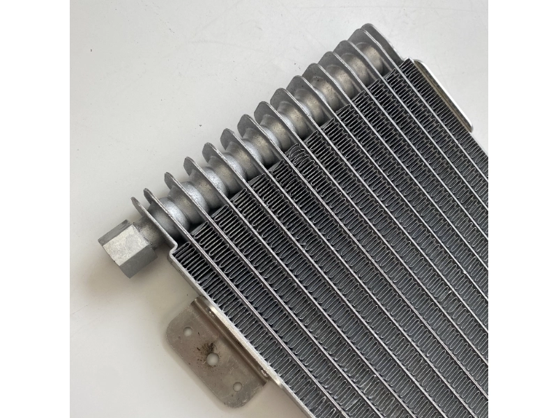 Yüksek maliyetli performans Yağ Soğutucu Alüminyum Şanzıman OEM LPD47391 satılık motor soğutma