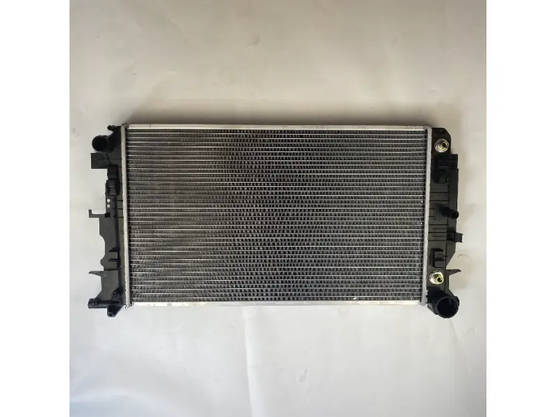 مشعاع بنز سبرينتر 2500V6 سعة 3.0 لتر 10-13 ناقل حركة أوتوماتيكي 68013630AA قطع غيار السيارات