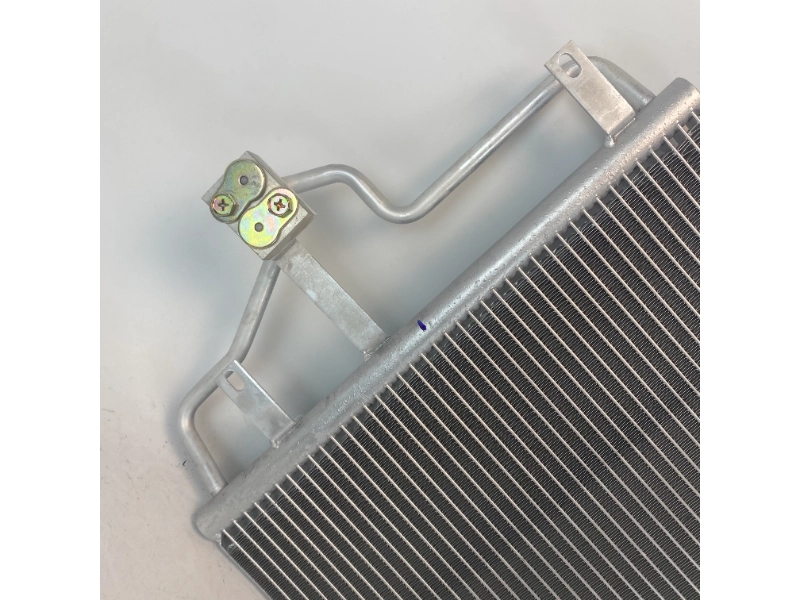 Düşük fiyatlı AC CONDENSER FORD ESCAPE 2.3L L4 ELECTRICGAS 6M6Z19712A araba parçaları