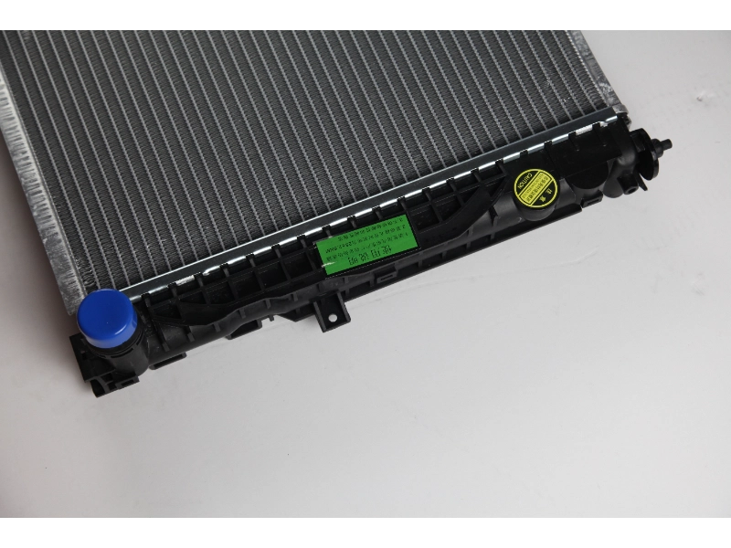 مشعاع أودي منخفض السعر A4-S4 1.6iV6 AT 4B0121251AF تبريد المحرك من مصنع الألومنيوم