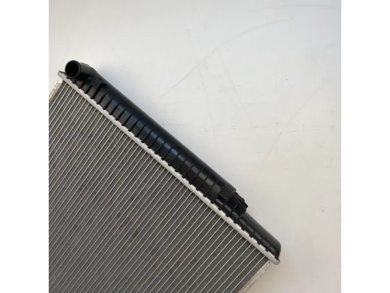 رادياتير بنز إس كلاس W126 300 SD 79- AT 12650107011265003503 قطع غيار المركبات