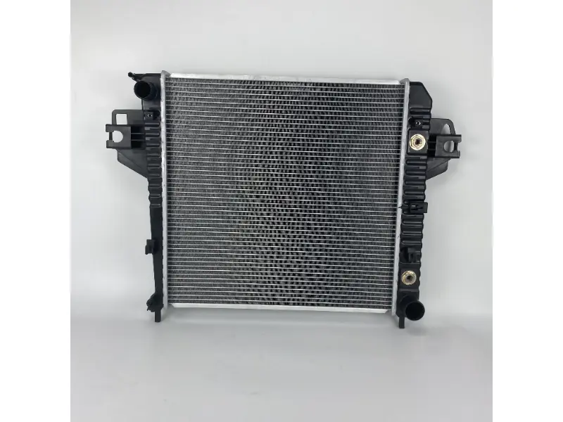 GM LIBERTY LIMITED V6 3. 7L02-06 AT Radiator 52080118AA Car parts