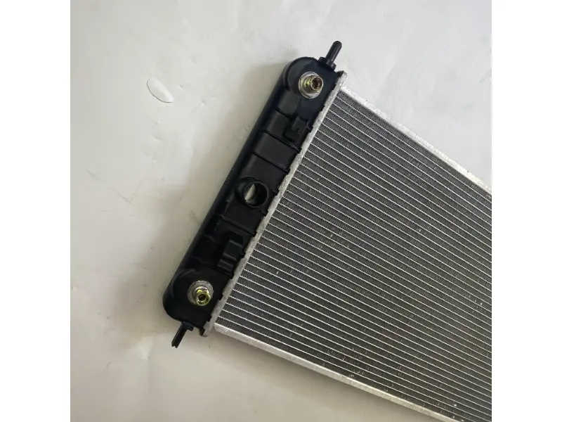 GM MAL IBU BASE L4 2. 2L 04-05 AT Radyatör 52486987 Araba parçaları