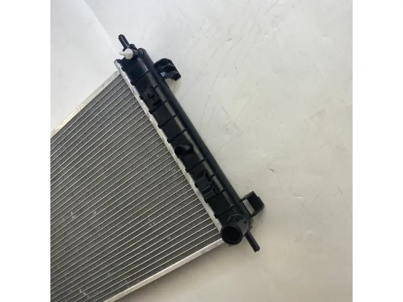 GM MAL IBU BASE L4 2. 2L 04-05 AT Radyatör 52486987 Araba parçaları