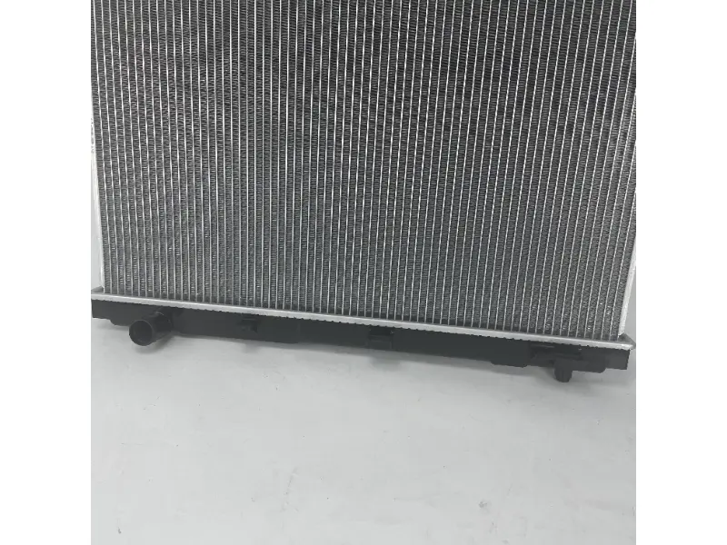 NISSAN NAVARA (D40) 2. 5 05-10 MT Radyatör 21410EB70AEB71A Motor soğutma