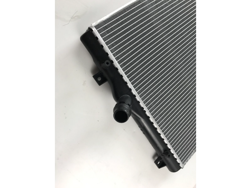 Yeni gelen Audi Radyatör lehimli A3-S 3 2.0 MT 1K0121251DD Alüminyum satılık araç parçaları