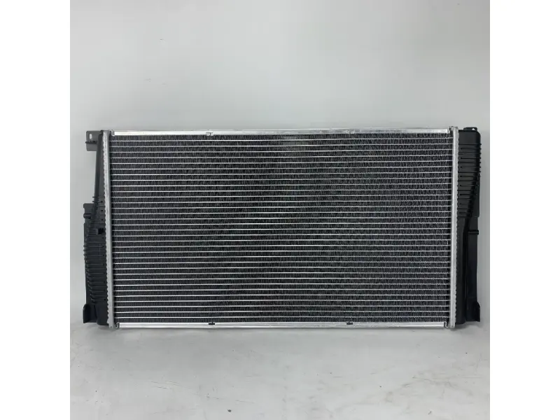 BMW 1 f20-f21 118 i 11- MT Radyatör 17117626560 Parçalı Araba
