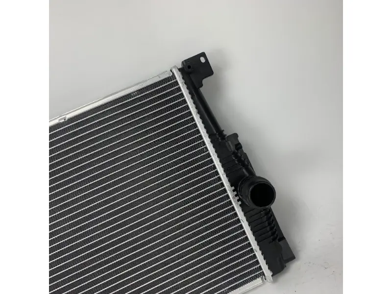 BMW 1 f20-f21 118 i 11- MT Radyatör 17117626560 Parçalı Araba