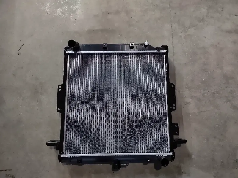 Toyota LADCRUISER 96-97 MT Radyatör 16400-17071 Motor soğutma